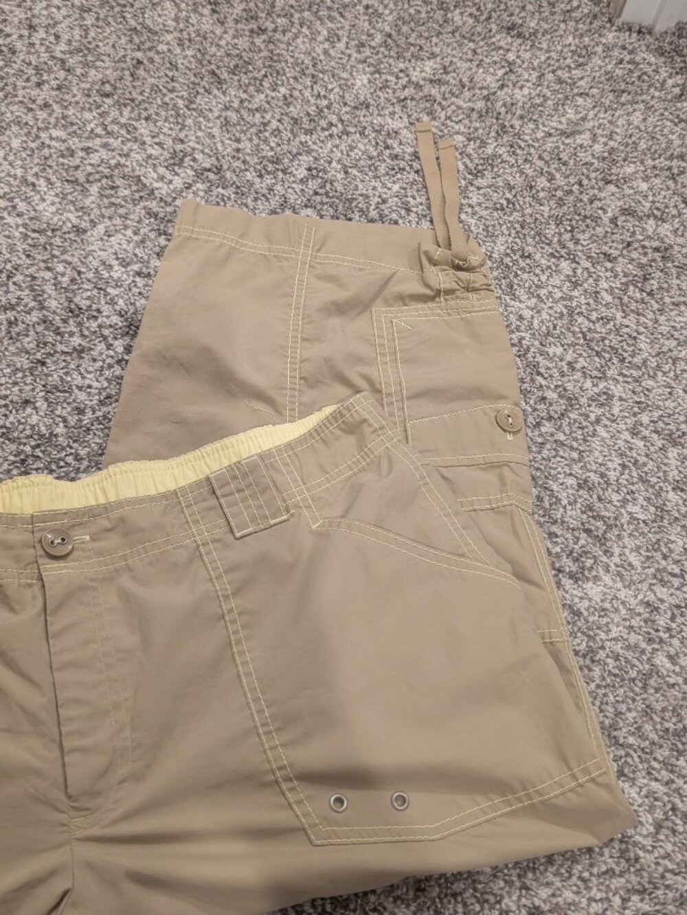 Khaki Cargo Capri Pants - Size Large - Picture 3 of 9